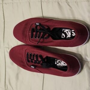 WOMENS WINE COLORED VANs
